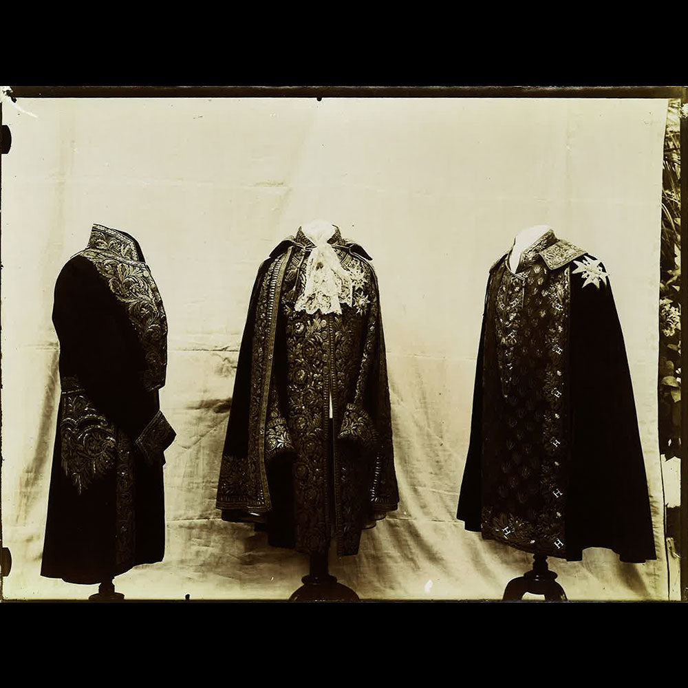 Exposition Universelle de Paris - Musée Centennal du Costume, Réunion de 24 tirages (1900)
